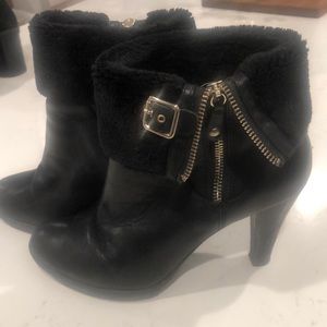 Mid-heel suede and leather booties